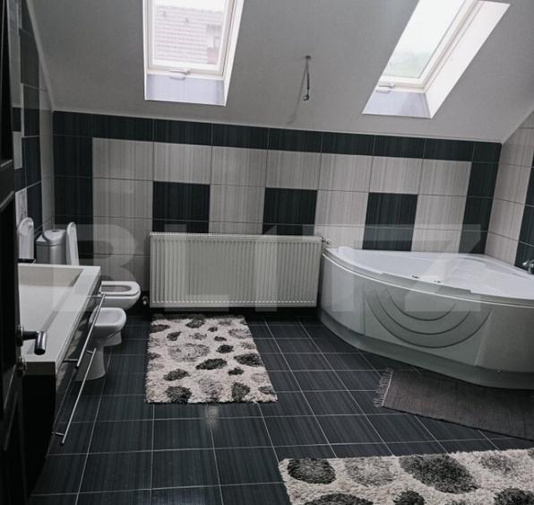 Casa individuala cu 5 camere, 240 mp, 12,8 ari teren, zona - 1