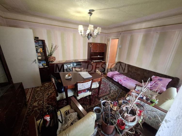 Complexul Studentesc, 2 camere cu balcon,parter - 1