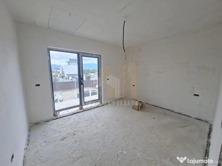Casă cu 4 camere cu Teren 417 Mp în Tărlungeni
