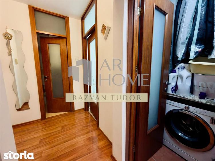 Apartament cu 3 camere decomandat, mobilat în Democrației