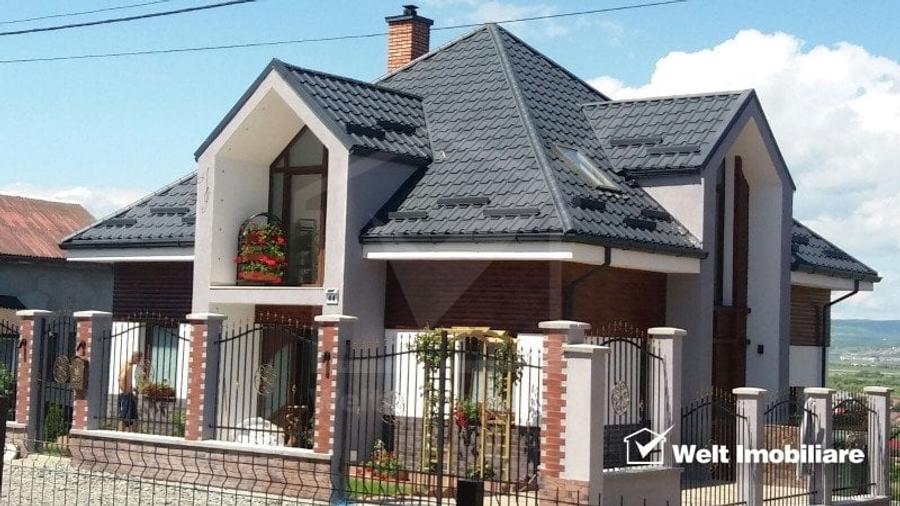 Casă individuală cu 6 camere cu Teren 300 Mp în Sânnicoară