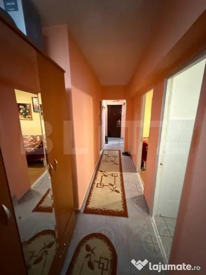 Apartament cu 4 camere decomandat în Dacia