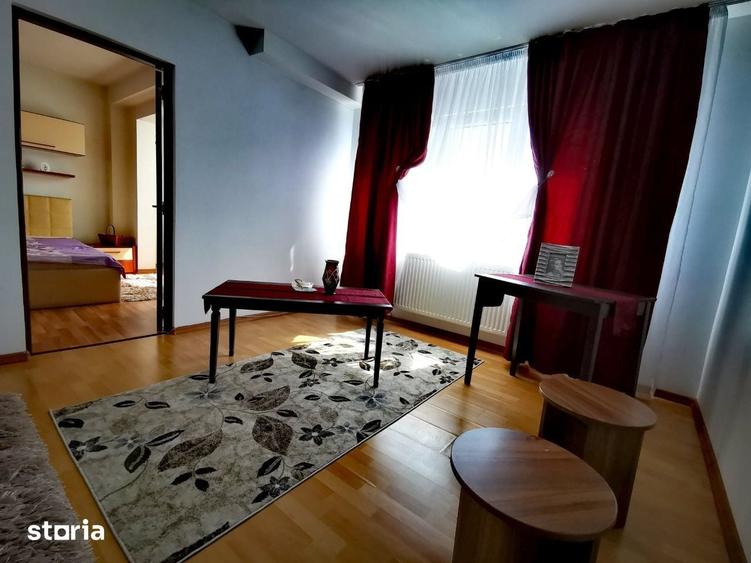 Apartament cu 2 camere nedecomandat în Podu Roș