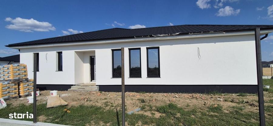 Casă cu 4 camere în Central