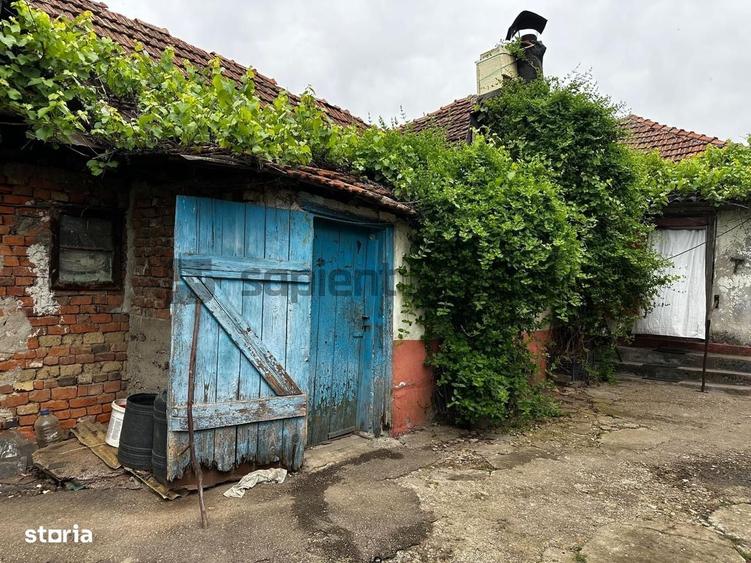 Casă cu 3 camere în Rontău
