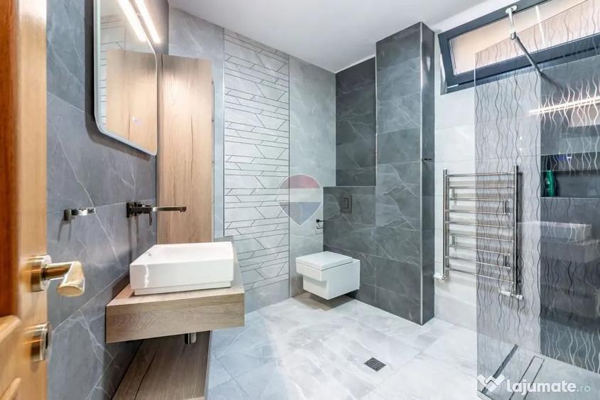 Apartament cu 4 camere semidecomandat în Foișorul de Foc