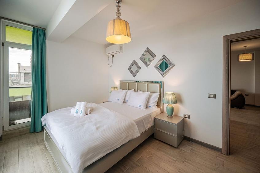 Apartament cu 3 camere decomandat în Mamaia-Sat