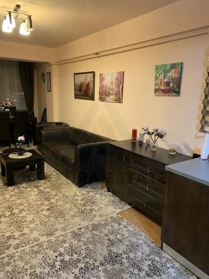 Apartament cu 2 camere semidecomandat, mobilat în Șelimbăr