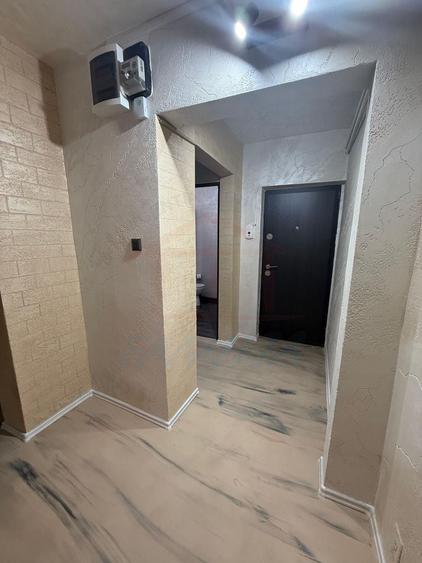 Apartament cu 3 camere decomandat în Port