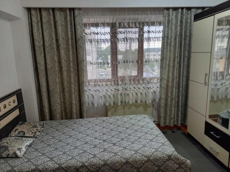 Apartament cu 4 camere decomandat în Lehnești
