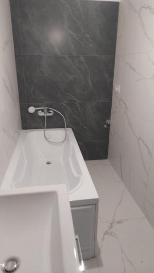 Apartament cu 3 camere decomandat în Galata