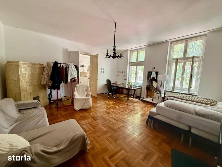 Garsonieră în Cornișa