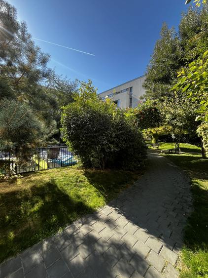 Apartament cu 3 camere semidecomandat, mobilat în Chitila