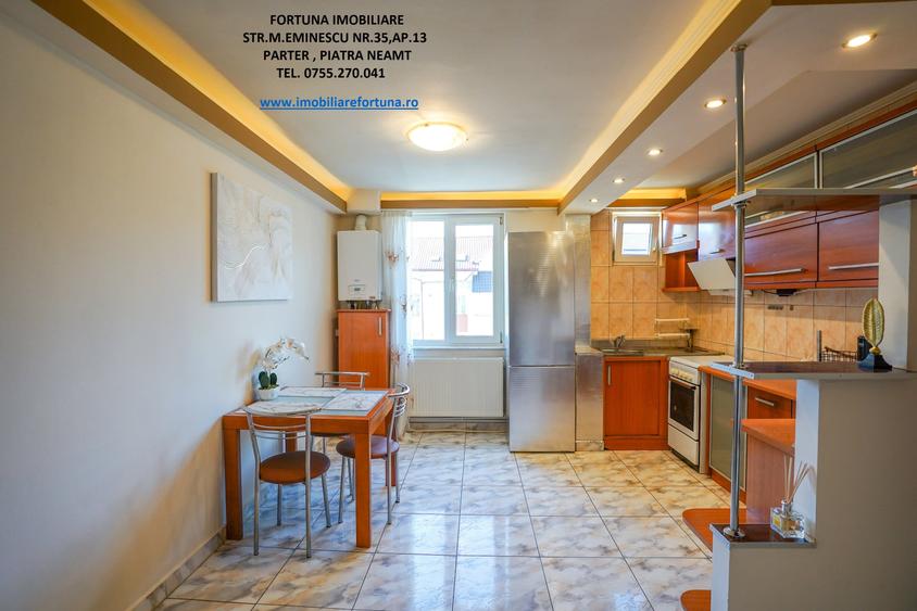 Apartament cu 3 camere decomandat în Precista