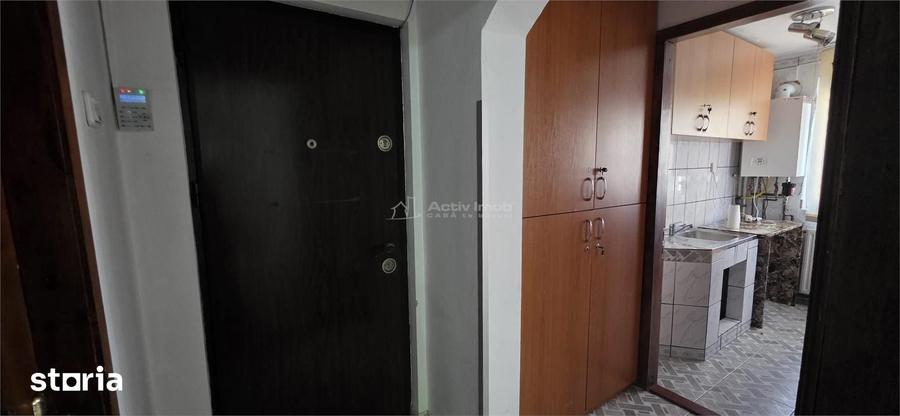 Apartament cu 3 camere în Micro 9