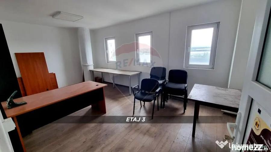 Spațiu comercial, de 600 mp, în Central