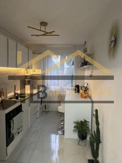 Apartament cu 3 camere semidecomandat în Semicentral