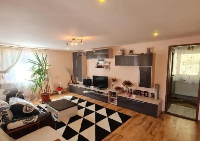 Casa individuala, 6 camere, 249 mp, 1200 mp de teren, zona T - 2