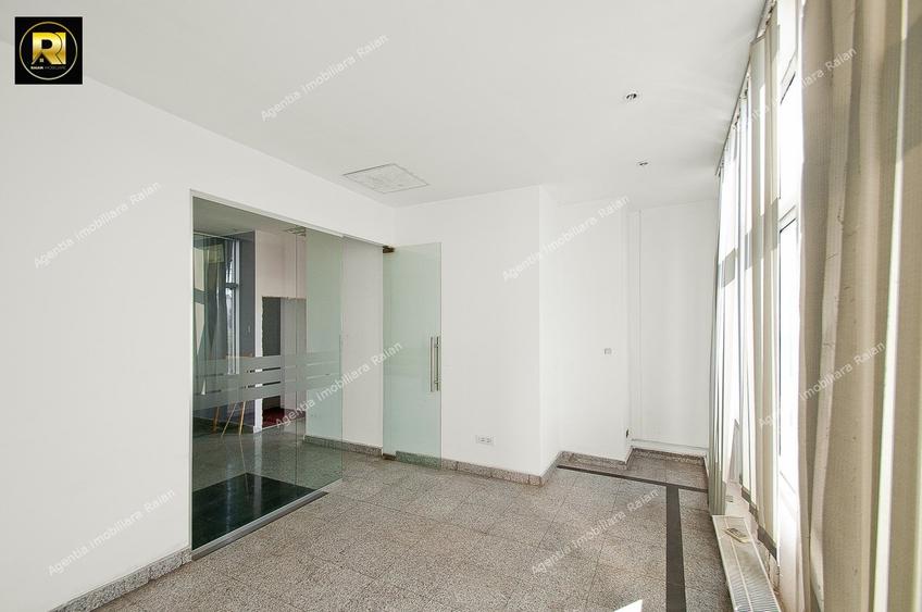 Vanzare Cladire S+P+3Et,destinatie mixta,in Galati,ultracentral,pe blv. Brailei - 9