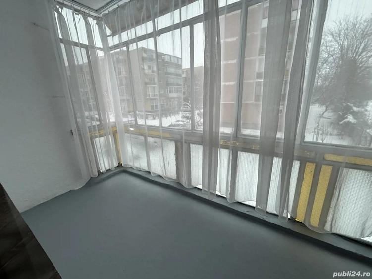 Inchiriez apart.1 cam.decom.st.51 mp,in Confectii,etaj 1din 4,modern. - 3