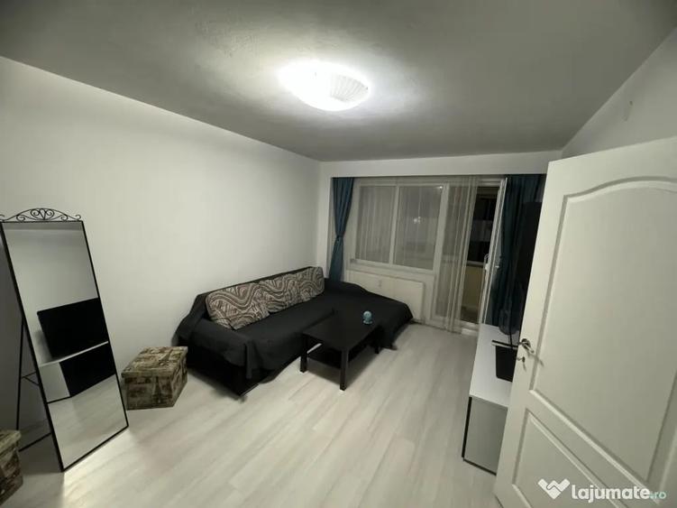 Apartament cu 2 camere decomandat în Berceni