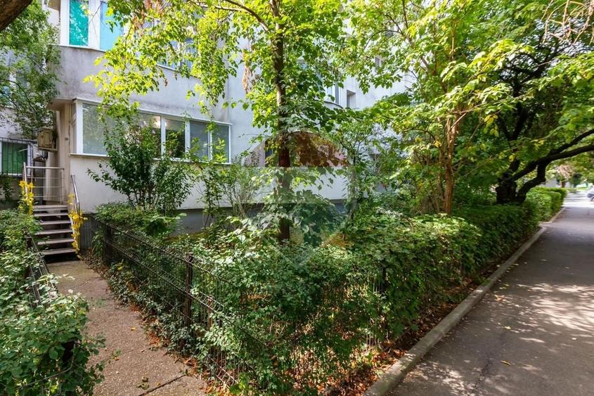Apartament cu 3 camere decomandat, mobilat în Aviației