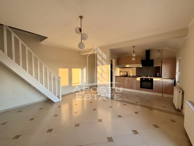 Apartament cu 4 camere in zona Dambovita cu pod amenajat, decomandat - 2