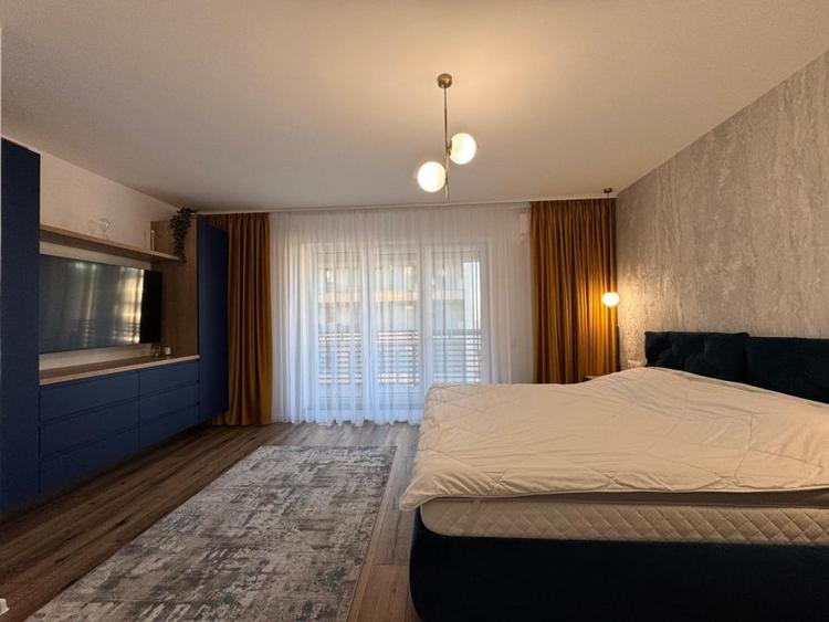 Mall Coresi, Qualis 2, ap cu doua camere modificat open - space, GENEROS, 67 mp - 15