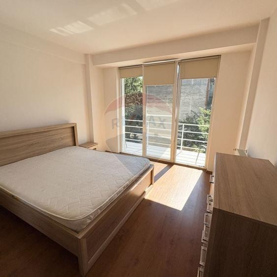 Apartament cu 3 camere de inchiriat - 11