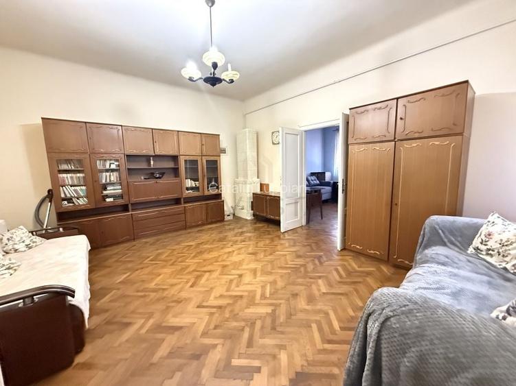 Apartament 3 camere cu acces la Curte Interioara - Zona Clincilor Apartament 3 camere cu acces la Curte Interioara - Zona Clincilor