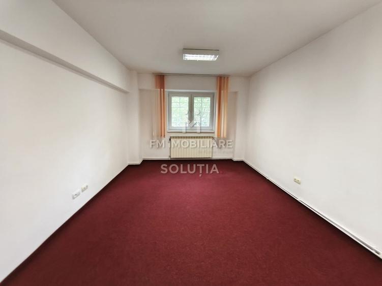 Apartament cu 3 camere decomandat în Republicii