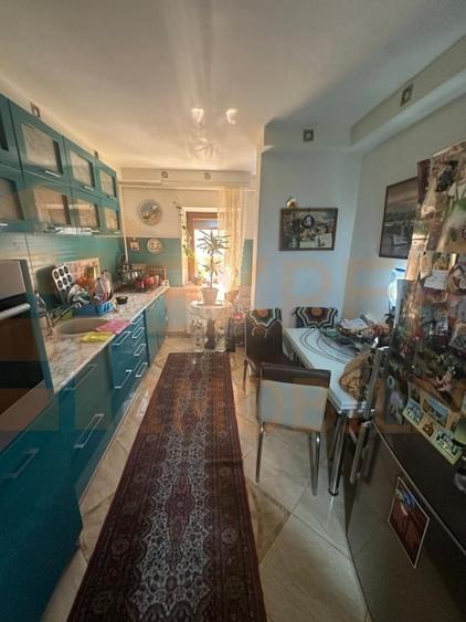 Apartament 4 camere, situat in Poarta 6 - 1