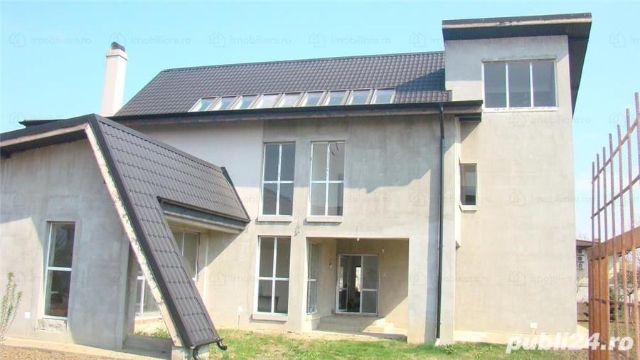 Casă cu 6 camere cu Teren 3000 Mp în Mogoșoaia