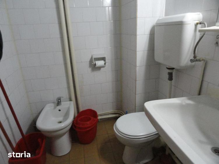 Apartament 2 camere decomandat, etaj intermediar, zona Romanilor - 2