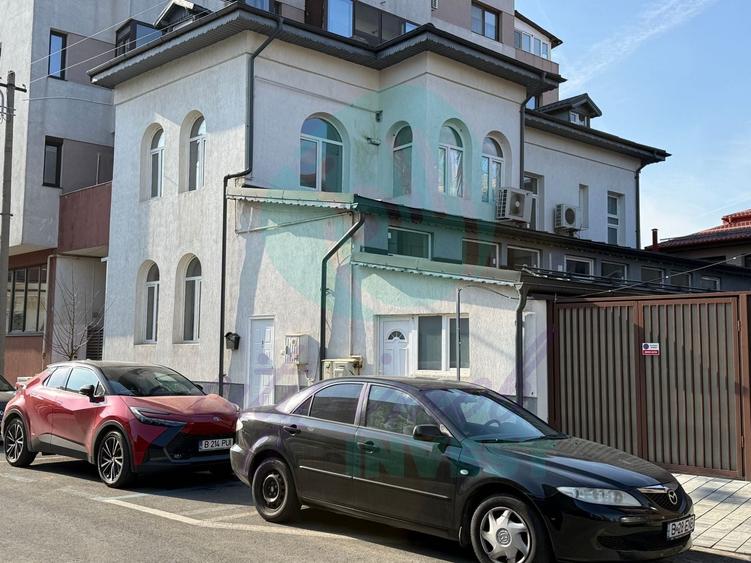 Casa situata in zona Vasile Lascar, Mihai Eminescu, Bd. Dacia - 1