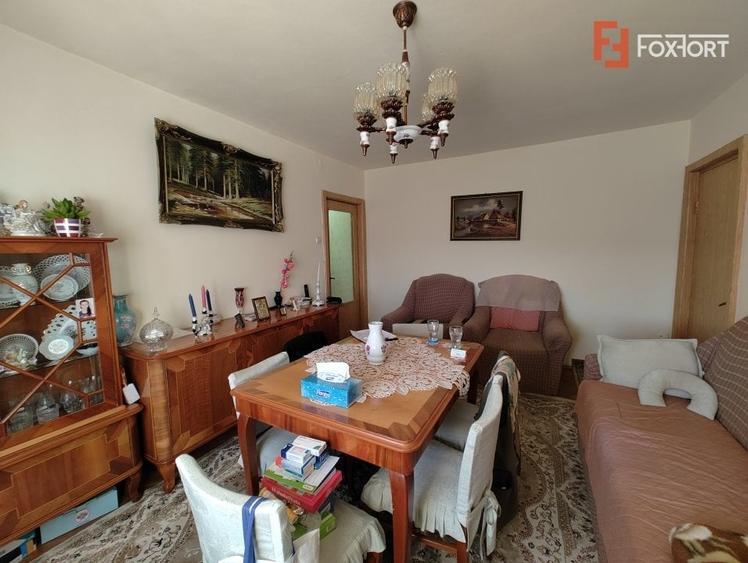 Apartament cu 3 camere de vanzare in Timisoara, zona Dambovita - 2
