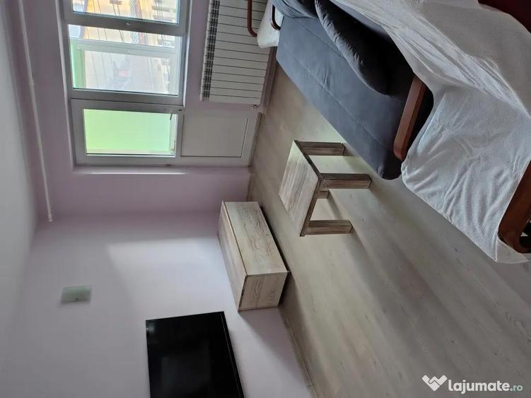 Inchiriez apartament 2 camere decomandat central - 2