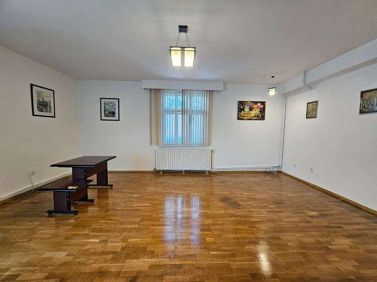 Casă individuală cu 4 camere cu Teren 400 Mp în Gara