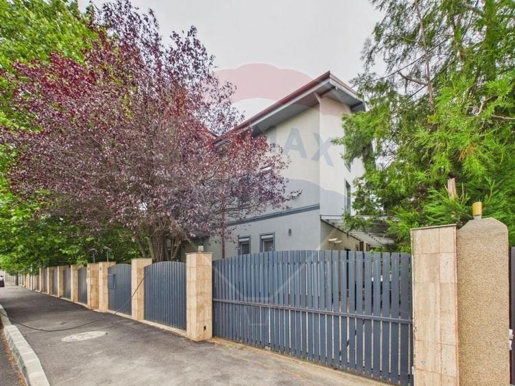Casă / Vilă cu 7 camere de vânzare în zona Prelungirea Ghencea - 40