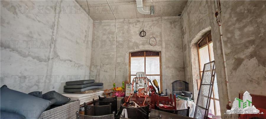 Vila somptuoasa, 10 + camere, S+P+1, 1100mp utili, cu toate utilitatile, in  sec - 15