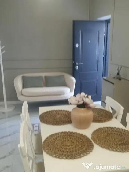 Studio 2 camere Lux strada Democratiei - 1