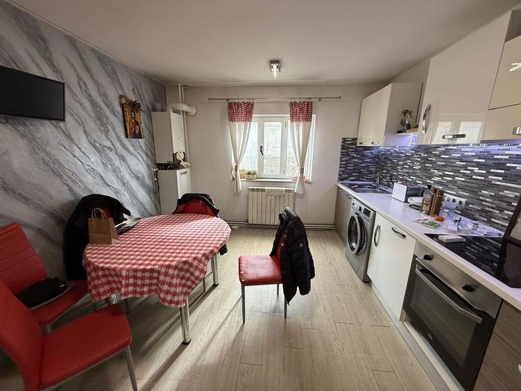 Casă/vilă P+1 cu terasă 210 mp + anexă 80 mp și teren 470 mp - 3