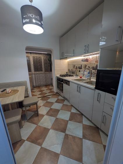 Loc de Parcare Inclus + 3 Camere Spațioase în Poarta 6 – Ideal Familie - 1