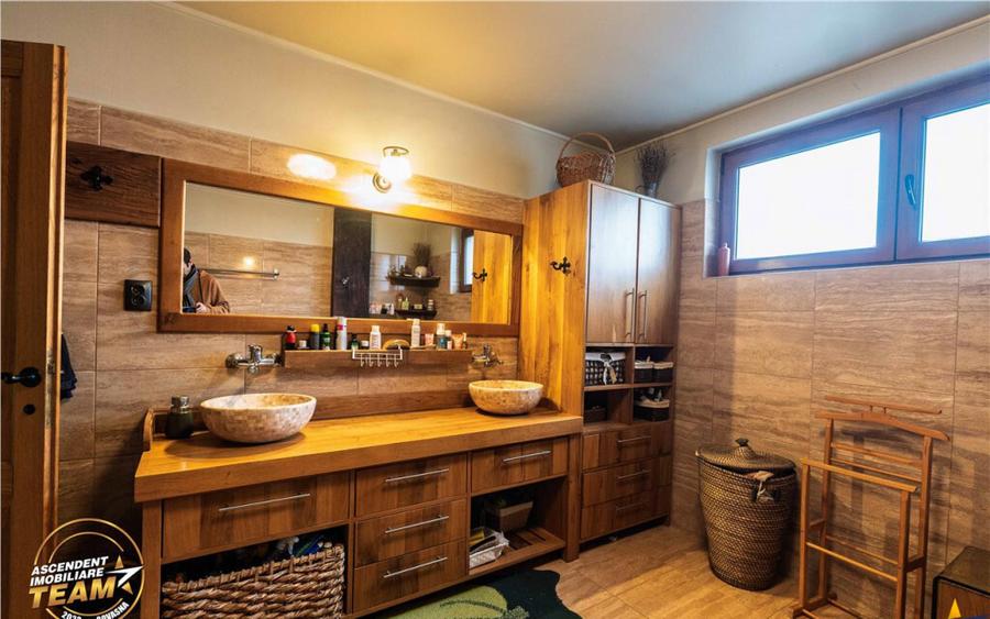 Rafinament,liniste si unicitate:Rezidenta remarcabila,Sfantu - 13