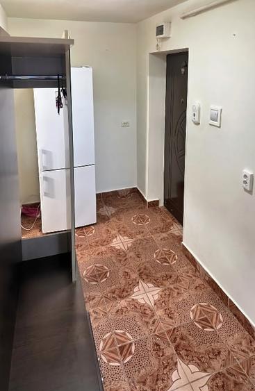 Apartament cu 3 camere decomandat în Farfuria
