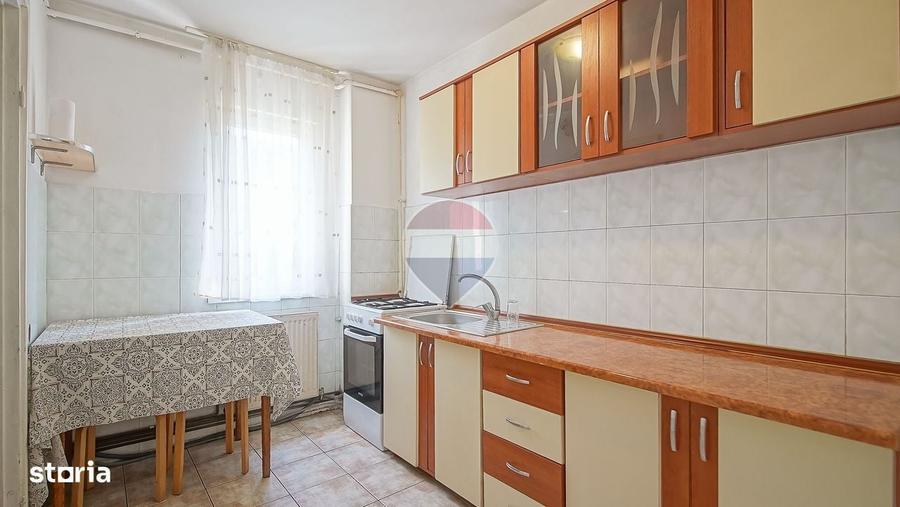 SUPER ZONA 2 camere|48 mp + balcon, etaj 1 | Centrul Civic |COMISION 0 - 1
