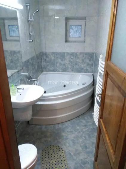 Inchiriez apartament 4 camere, decomandat, confort 1, zona Prosper - 13 Septembrie Sebastian.