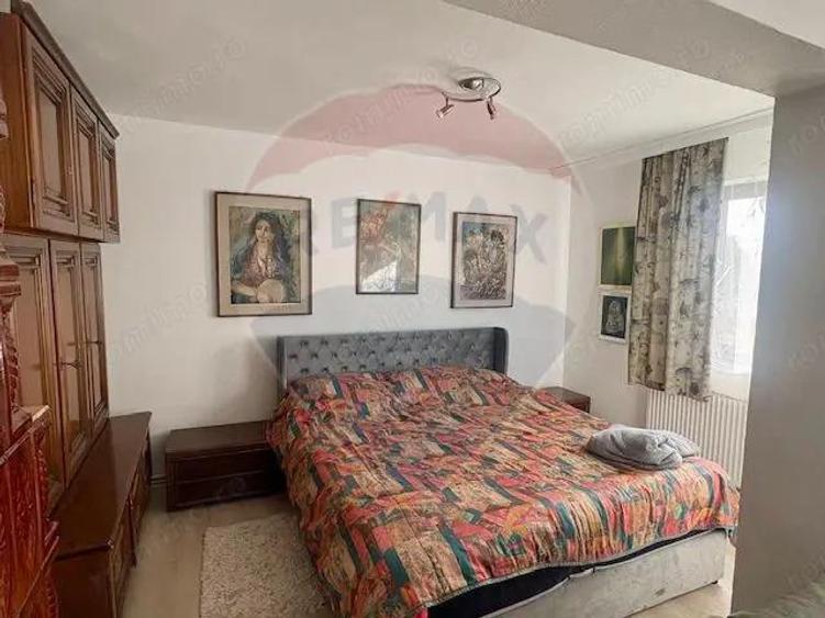 Casa / Vila cu 6 camere de vanzare - 8