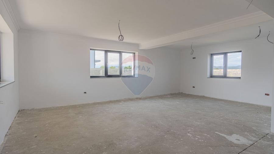 Casa moderna, la cheie, in Cristian - Str. Carpati - 20