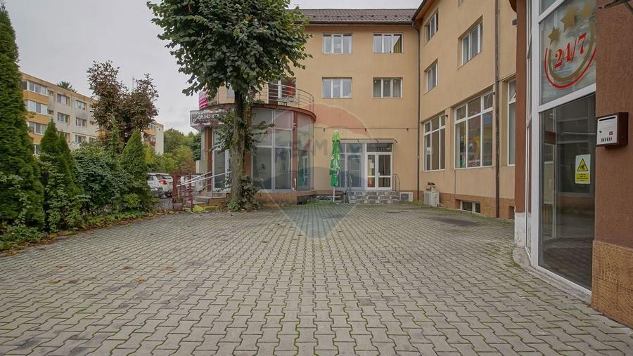 Spatiu comercial stradal- 120 mp-  Zona Astra - 10